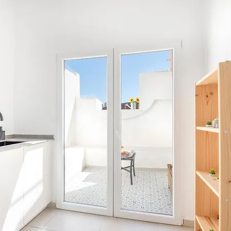 The 2nd In The 14 Alvarez Street Appartement *