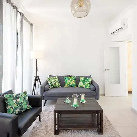 The 2nd In The 14 Alvarez Street Appartement *